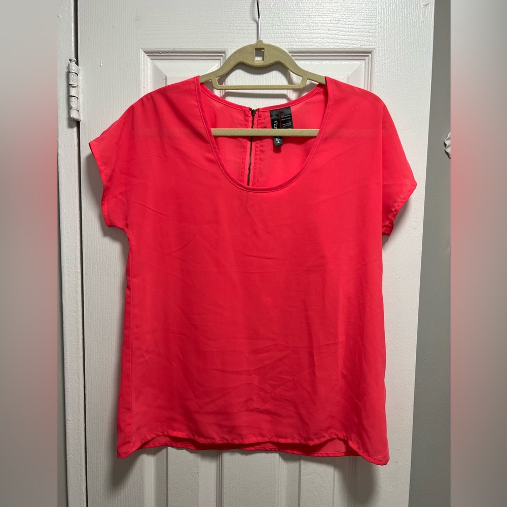 Short sleeve dress shirt